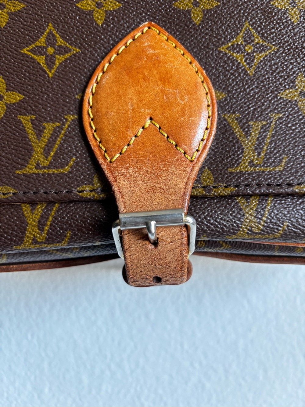 Louis Vuitton Monogram Crossbody with Tan Leather Tab - Picture 5 of 16